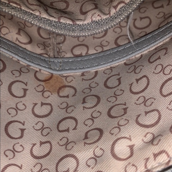 Guess Gray Crossbody Bag like new - Picture 4 of 7